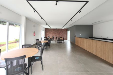 Apartamento para alugar com 64m², 3 quartos e sem vagaÁrea comum - Salão de festas