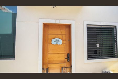 Casa de condomínio à venda com 65m², 2 quartos e 1 vaga Casa de condomínio à venda com 65m², 2 quartos e 1 vagaPorta