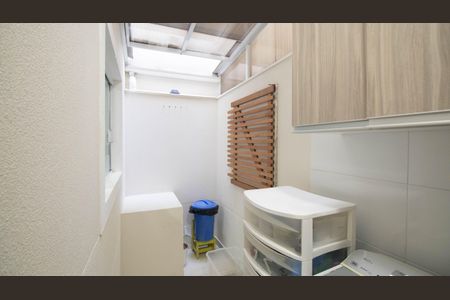 Casa de condomínio à venda com 65m², 2 quartos e 1 vaga Casa de condomínio à venda com 65m², 2 quartos e 1 vagaÁrea de Serviço