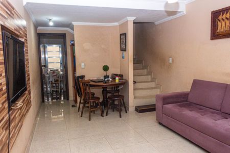 Sala de casa para alugar com 2 quartos, 70m² em Jardim Primavera, São Paulo