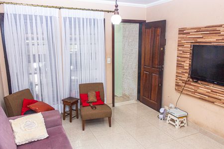 Sala de casa para alugar com 2 quartos, 70m² em Jardim Primavera, São Paulo