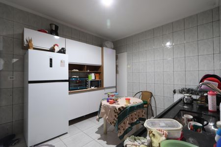 Casa à venda com 109m², 3 quartos e 2 vagasCozinha