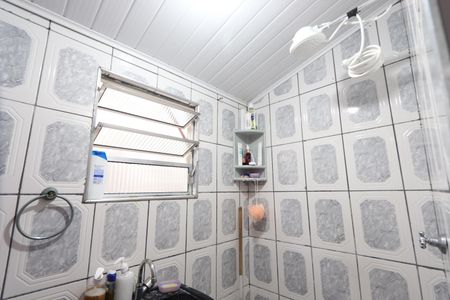 Casa à venda com 109m², 3 quartos e 2 vagasBanheiro de cima