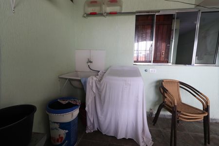 Casa à venda com 109m², 3 quartos e 2 vagasLavanderia