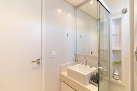 Apartamento à venda com 74m², 2 quartos e 2 vagas Apartamento à venda com 74m², 2 quartos e 2 vagasBanheiro Social