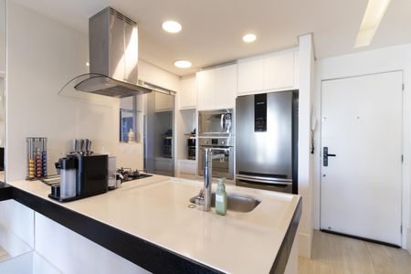 Apartamento à venda com 74m², 2 quartos e 2 vagas Apartamento à venda com 74m², 2 quartos e 2 vagasCozinha