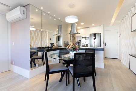 Sala de apartamento à venda com 2 quartos, 74m² em Vila da Saúde, São Paulo