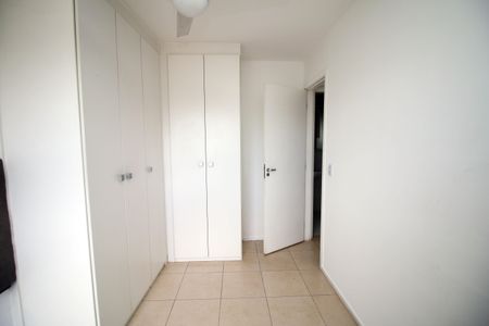 Quarto 1 de apartamento para alugar com 2 quartos, 35m² em Del Castilho, Rio de Janeiro