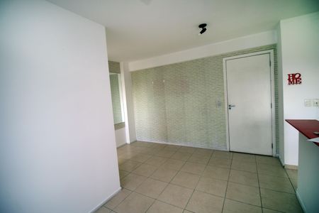 Sala de apartamento para alugar com 2 quartos, 35m² em Del Castilho, Rio de Janeiro