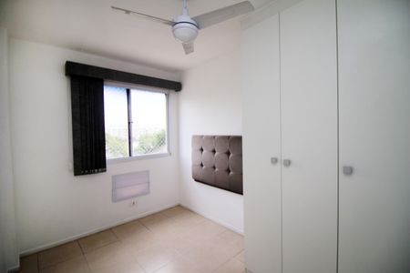 Quarto 1 de apartamento para alugar com 2 quartos, 35m² em Del Castilho, Rio de Janeiro