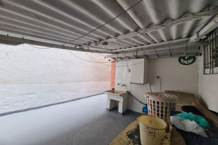 Casa à venda com 200m², 2 quartos e 2 vagas