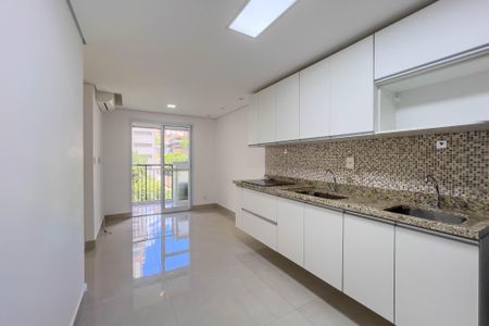 Sala e cozinha de apartamento à venda com 1 quarto, 33m² em Vila Mariana, São Paulo
