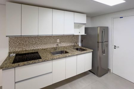 Sala e cozinha de apartamento à venda com 1 quarto, 33m² em Vila Mariana, São Paulo