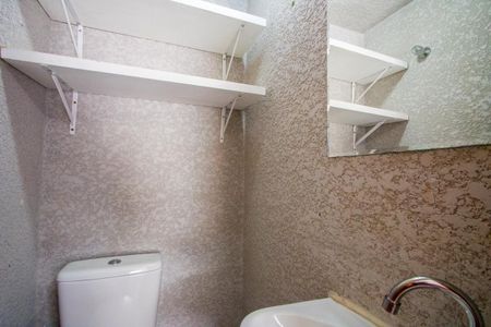 Apartamento para alugar com 124m², 2 quartos e 1 vaga Apartamento para alugar com 124m², 2 quartos e 1 vagaBanheiro de Serviço