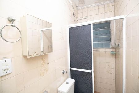 Banheiro de casa para alugar com 1 quarto, 55m² em Jardim Brasil (zona Norte), São Paulo