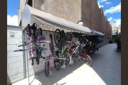 Apartamento à venda com 37m², 2 quartos e sem vaga Apartamento à venda com 37m², 2 quartos e sem vagaBicicletário