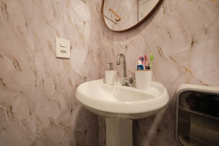 Apartamento à venda com 33m², 2 quartos e sem vagaBanheiro