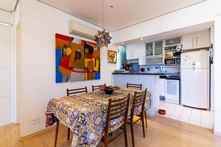 Apartamento à venda com 89m², 2 quartos e 2 vagasSala