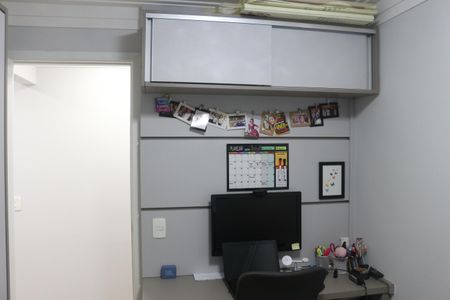 Apartamento à venda com 93m², 3 quartos e 2 vagasQuarto 2