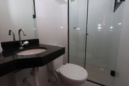 Banheiro de apartamento para alugar com 1 quarto, 26m² em Vila Alpina, São Paulo