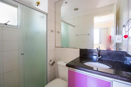 Apartamento à venda com 67m², 3 quartos e 1 vaga Apartamento à venda com 67m², 3 quartos e 1 vagaBanheiro do quarto 1