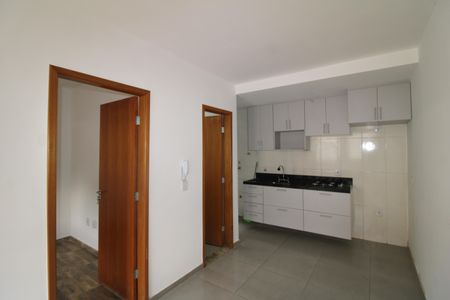 Sala / Cozinha de kitnet/studio para alugar com 1 quarto, 25m² em Vila Isolina Mazzei, São Paulo