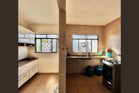 Casa à venda com 116m², 2 quartos e sem vaga