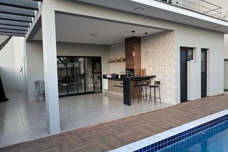 Casa à venda com 258m², 3 quartos e 4 vagas