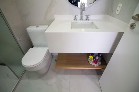 Apartamento à venda com 70m², 1 quarto e 2 vagasBanheiro