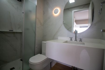 Apartamento à venda com 70m², 1 quarto e 2 vagasBanheiro