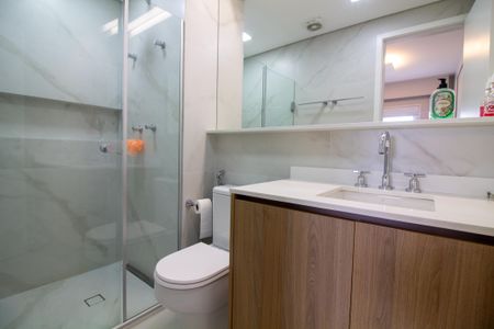 Apartamento à venda com 70m², 1 quarto e 2 vagasBanheiro da Suíte