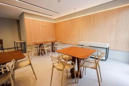 Apartamento à venda com 72m², 2 quartos e 1 vagaÁrea comum 