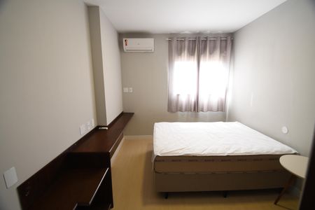 Quarto de apartamento à venda com 1 quarto, 50m² em Cambuí, Campinas