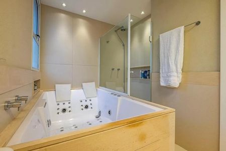 Apartamento à venda com 223m², 3 quartos e 4 vagas Apartamento à venda com 223m², 3 quartos e 4 vagasFoto 01