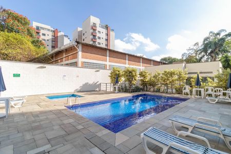 Apartamento à venda com 79m², 3 quartos e 2 vagas Apartamento à venda com 79m², 3 quartos e 2 vagasÁrea comum - Piscina