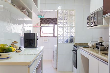 Apartamento à venda com 79m², 3 quartos e 2 vagas Apartamento à venda com 79m², 3 quartos e 2 vagasCozinha e Área de Serviço