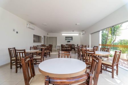 Apartamento à venda com 79m², 3 quartos e 2 vagas Apartamento à venda com 79m², 3 quartos e 2 vagasÁrea comum - Salão de festas