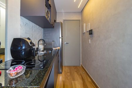 Cozinha de kitnet/studio à venda com 1 quarto, 27m² em Vila Invernada, São Paulo