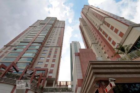 Apartamento à venda com 157m², 3 quartos e 4 vagasFachada