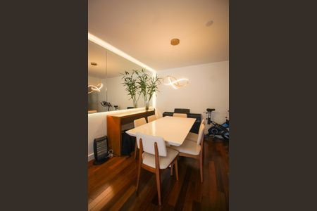 Sala  de apartamento à venda com 2 quartos, 83m² em Jardim Leonor, São Paulo