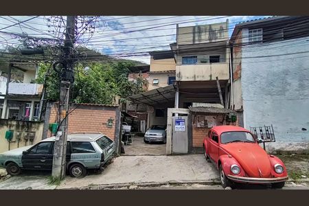 Casa para alugar com 60m², 2 quartos e sem vaga Casa para alugar com 60m², 2 quartos e sem vagaFachada