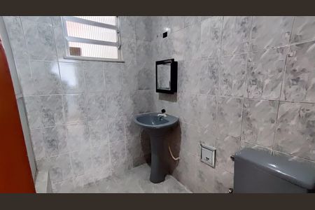 Casa para alugar com 60m², 2 quartos e sem vaga Casa para alugar com 60m², 2 quartos e sem vagaBanheiro