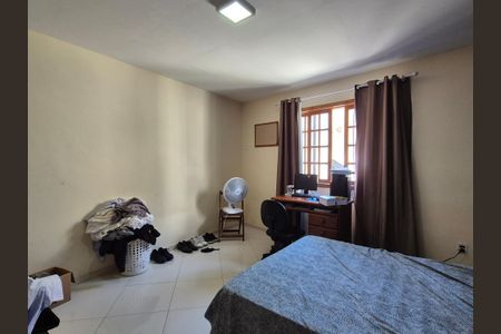 Quarto  de casa de condomínio para alugar com 2 quartos, 120m² em Vargem Grande, Rio de Janeiro