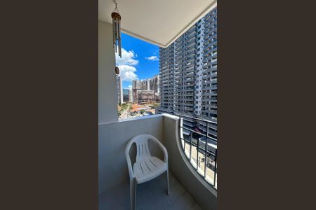 Apartamento à venda com 70m², 2 quartos e 1 vagaVaranda