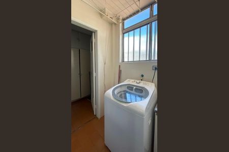 Apartamento à venda com 70m², 2 quartos e 1 vagaÁrea de Serviço