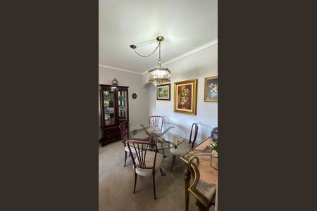 Apartamento à venda com 70m², 2 quartos e 1 vagaSala de Jantar