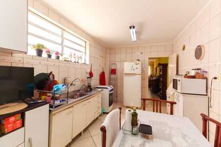 Casa à venda com 135m², 3 quartos e sem vaga Casa à venda com 135m², 3 quartos e sem vagaCozinha