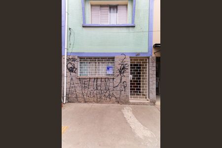 Casa à venda com 135m², 3 quartos e sem vaga Casa à venda com 135m², 3 quartos e sem vagaFachada