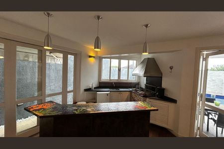 Casa à venda com 318m², 3 quartos e 4 vagasFoto 08