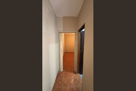 Corredor de casa para alugar com 2 quartos, 50m² em Vila Palmares, Santo André